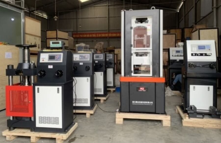 Máy kéo nén vạn năng 1000kN LS Luda 1 Máy kéo nén vạn năng 1000kN 1