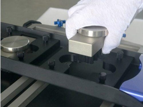 Máy đo độ bền rửa trôi sơn kẻ vạch giao thông BGD 526