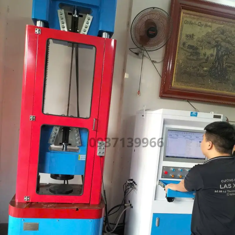 may-thi-nghiem-keo-cap-1000kN-3 Máy thí nghiệm kéo cáp 1000kN